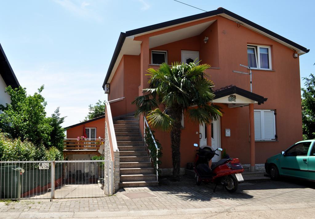 Apartments Val 乌马格 外观 照片